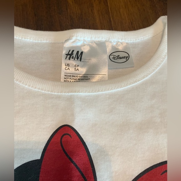 NWOT Adorable! ❤️Minnie Mouse PJ Set Size 5 - Picture 3 of 9